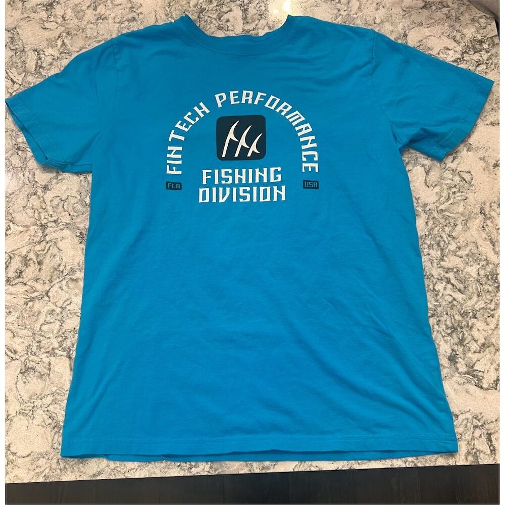Fintech Men's M Graphic Fishing T-Shirt Blue Short Sleeve Crew Neck